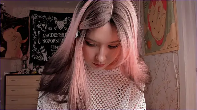 CutiePatoootie online show from December 14, 2025, 7:18 pm