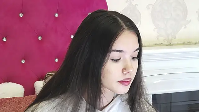 AlexisDevine online show from February 25, 2026, 5:17 am