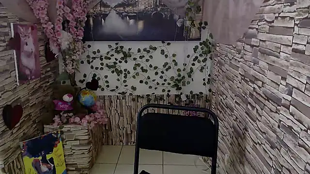 Snapshot of Amanda_Bright_ chatting on October 14, 2025, 6:58 am Amanda Bright  online show from October 14, 2025, 6:58 am