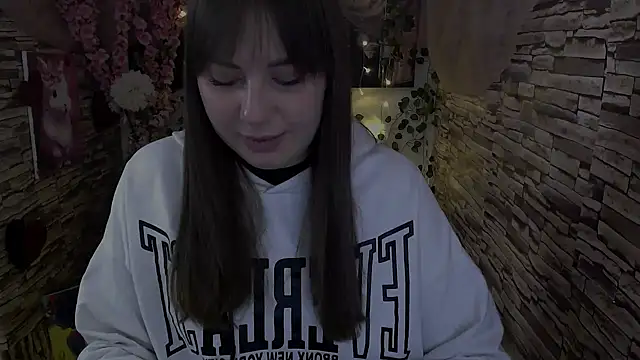 Snapshot of Amanda_Bright_ chatting on October 21, 2025, 6:58 am Amanda Bright  online show from October 21, 2025, 6:58 am