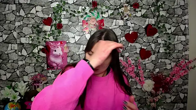 Amanda Bright  online show from December 19, 2025, 11:28 am