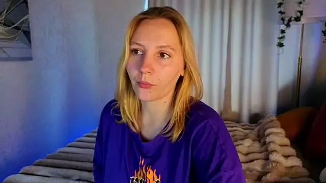 Anna Chelsea online show from May 6, 2026, 1:03 am