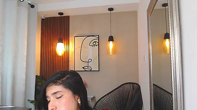 Lia Mar  online show from May 6, 2026, 6:24 pm