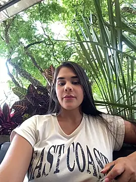 Snapshot of BellaLeclair chatting on October 29, 2025, 7:48 pm BellaLeclair online show from October 29, 2025, 7:48 pm