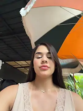 BellaLeclair online show from June 25, 2026, 10:36 pm