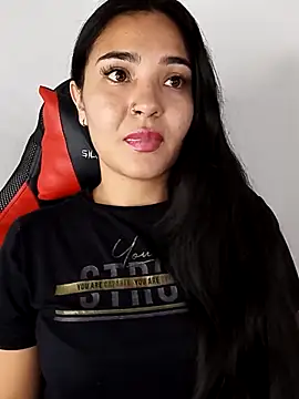 Snapshot of meli__brown chatting on October 6, 2025, 12:19 am meli  brown online show from October 6, 2025, 12:19 am