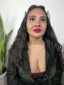 Snapshot of meli__brown chatting on April 5, 2026, 8:00 am meli brown online show from April 5, 2026, 8:00 am