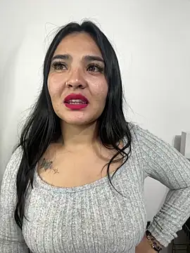 Snapshot of meli__brown chatting on April 23, 2026, 6:36 am meli brown online show from April 23, 2026, 6:36 am