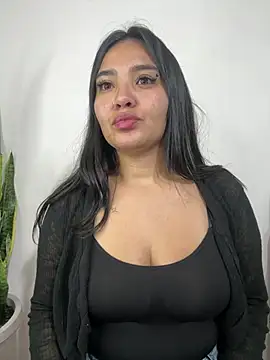Snapshot of meli__brown chatting on April 28, 2026, 10:37 pm meli brown online show from April 28, 2026, 10:37 pm