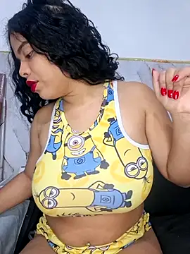 Snapshot of Yemaly_Lee chatting on May 15, 2026, 10:28 pm Yemaly Lee online show from May 15, 2026, 10:28 pm