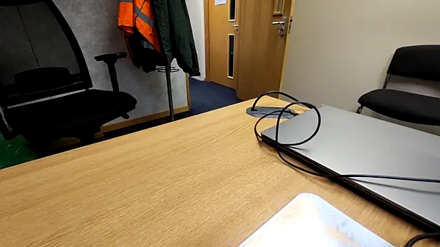 Oorse1966 online show from January 7, 2026, 7:33 am