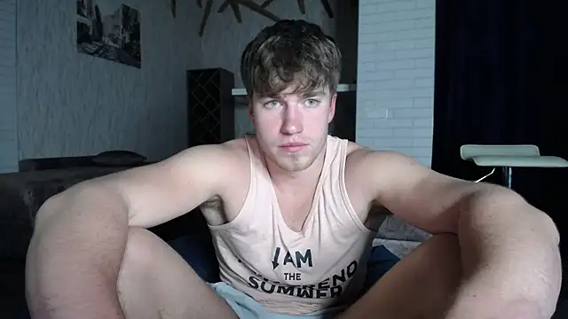 megamaxxxl online show from May 12, 2026, 8:06 pm