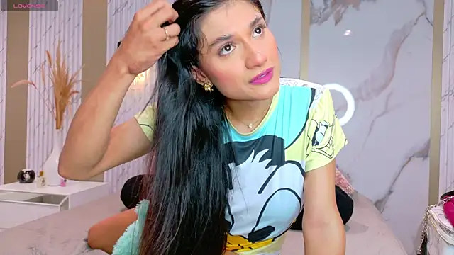 Snapshot of Sweet_Mafe chatting on December 23, 2025, 5:27 am Sweet Mafe online show from December 23, 2025, 5:27 am