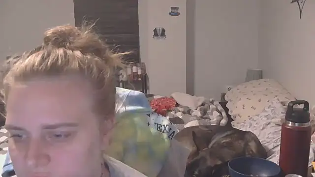 Sexyblonde12344 online show from September 15, 2025, 3:12 pm