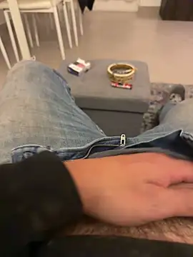 Snapshot of bomber126 chatting on October 22, 2025, 7:24 pm bomber126 online show from October 22, 2025, 7:24 pm