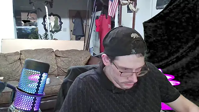 Snapshot of MasterDaddyCool chatting on October 8, 2025, 11:02 pm MasterDaddyCool online show from October 8, 2025, 11:02 pm