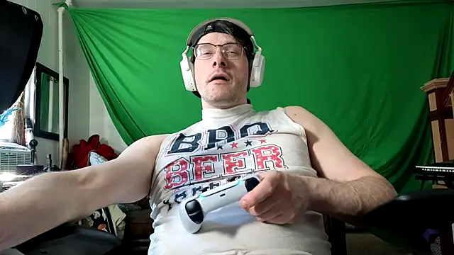 MasterDaddyCool online show from June 3, 2026, 10:37 pm