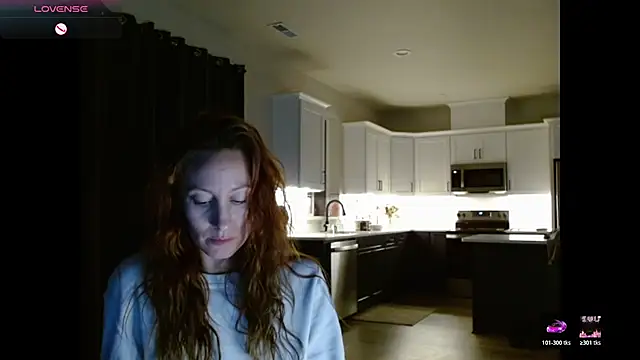 Snapshot of AnneNay chatting on March 3, 2026, 3:45 am AnneNay online show from March 3, 2026, 3:45 am