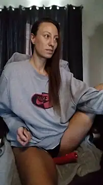 Snapshot of AnneNay chatting on April 2, 2026, 5:32 pm AnneNay online show from April 2, 2026, 5:32 pm