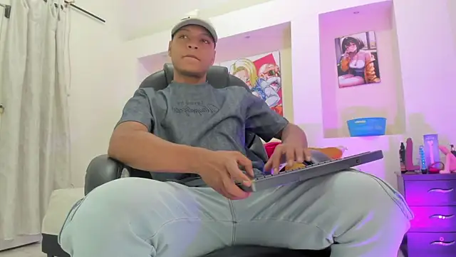 Ricky Owens1 online show from February 5, 2026, 7:51 pm