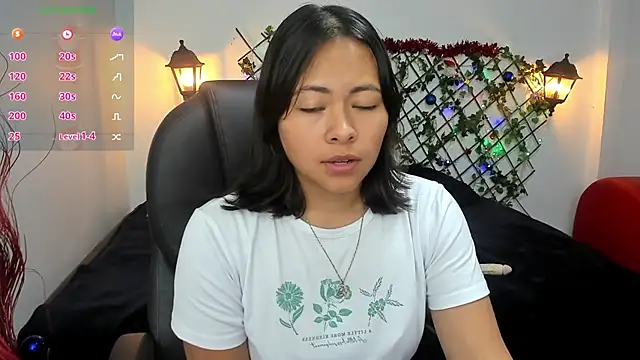 Louisa  clare online show from December 22, 2025, 1:13 am