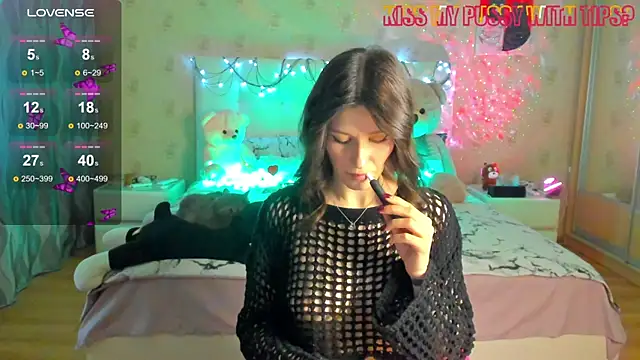 Snapshot of unearthly_di chatting on October 22, 2025, 10:04 am unearthly di online show from October 22, 2025, 10:04 am