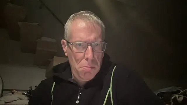 Snapshot of choupipat1 chatting on October 6, 2025, 10:51 pm choupipat1 online show from October 6, 2025, 10:51 pm