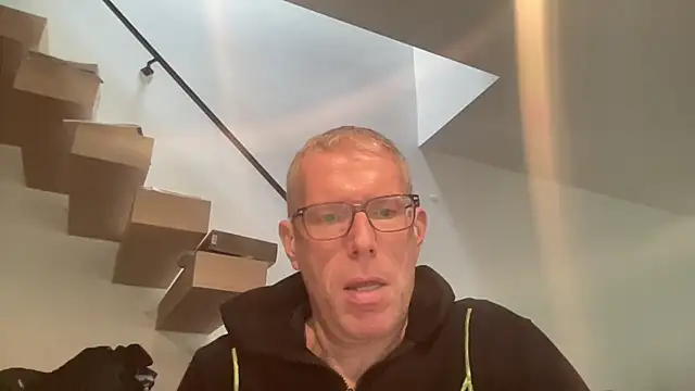 choupipat1 online show from March 8, 2026, 8:29 am