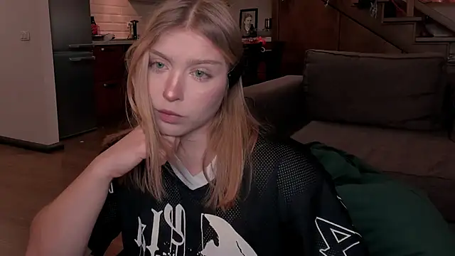 VanillaLivitski online show from November 3, 2025, 2:29 pm