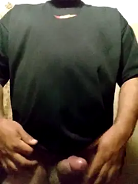 Snapshot of CurableMow chatting on October 22, 2025, 11:15 pm CurableMow online show from October 22, 2025, 11:15 pm