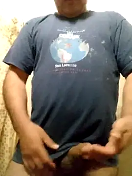 Snapshot of CurableMow chatting on October 27, 2025, 3:16 pm CurableMow online show from October 27, 2025, 3:16 pm