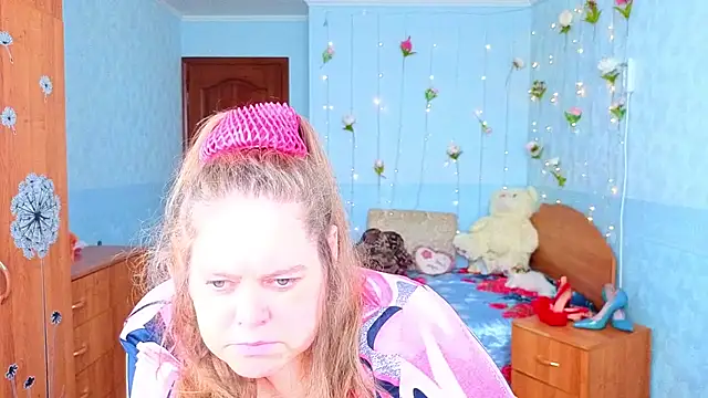 Snapshot of Audrey_Aura chatting on October 21, 2025, 10:27 am Audrey Aura online show from October 21, 2025, 10:27 am