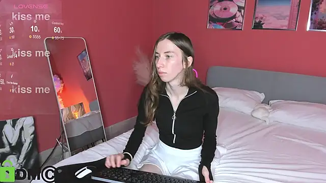 Snapshot of Lisbeth__Salander chatting on September 15, 2025, 2:44 am Lisbeth  Salander online show from September 15, 2025, 2:44 am