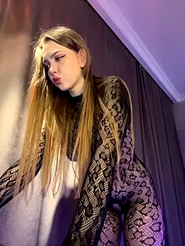 Nikole Boom online show from October 12, 2025, 6:29 pm