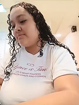 Snapshot of KITY_HILL chatting on August 8, 2026, 5:04 pm KITY HILL online show from August 8, 2026, 5:04 pm
