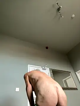 ladyboatlady online show from November 1, 2025, 2:52 pm