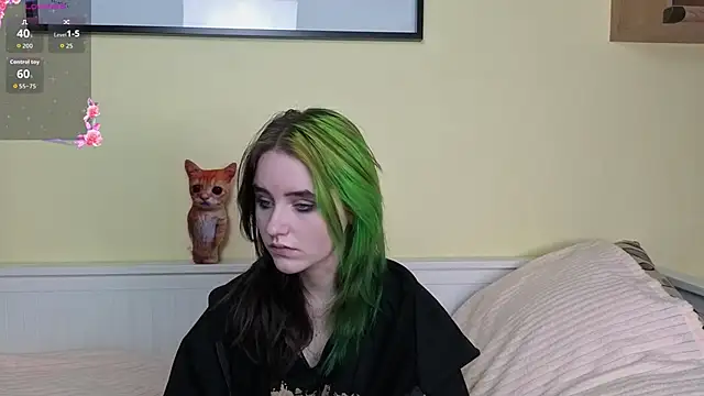 Snapshot of PortiaHedge chatting on September 29, 2025, 6:35 pm PortiaHedge online show from September 29, 2025, 6:35 pm