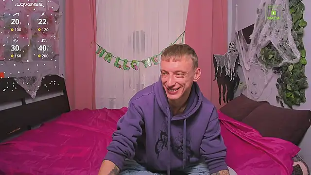 Snapshot of InkedJames chatting on October 14, 2025, 10:38 am InkedJames online show from October 14, 2025, 10:38 am