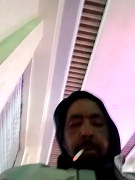 Snapshot of Bob_black chatting on March 6, 2026, 8:05 pm Bob black online show from March 6, 2026, 8:05 pm