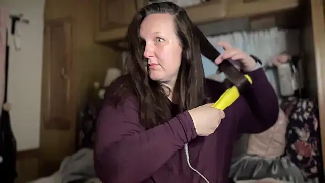 Snapshot of Just_Trudy chatting on September 22, 2025, 6:43 pm Just Trudy online show from September 22, 2025, 6:43 pm