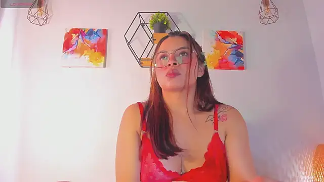 Karlaliones69 online show from May 6, 2026, 6:24 pm