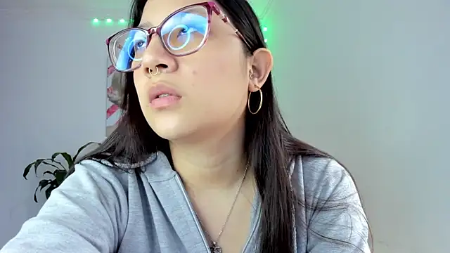 Snapshot of rouse_red chatting on September 18, 2025, 7:38 pm rouse red online show from September 18, 2025, 7:38 pm