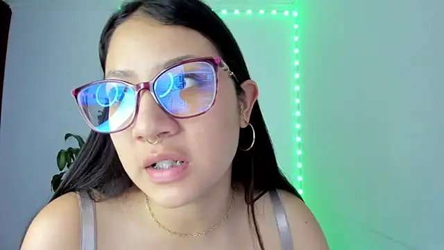 Snapshot of rouse_red chatting on September 23, 2025, 7:39 pm rouse red online show from September 23, 2025, 7:39 pm