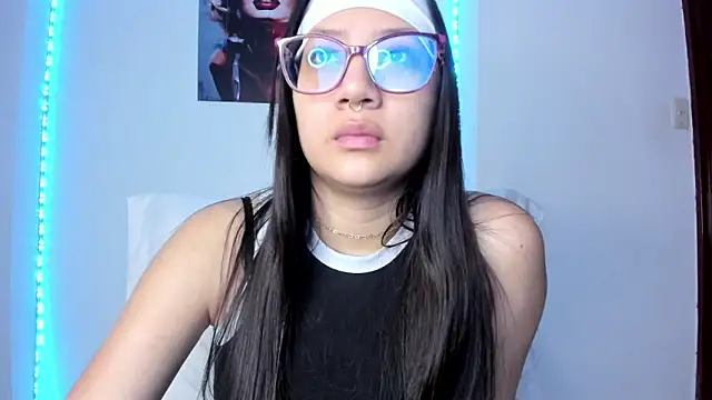 Snapshot of rouse_red chatting on October 4, 2025, 1:31 pm rouse red online show from October 4, 2025, 1:31 pm