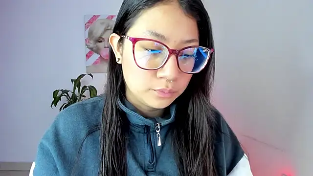 Snapshot of rouse_red chatting on October 17, 2025, 1:46 pm rouse red online show from October 17, 2025, 1:46 pm