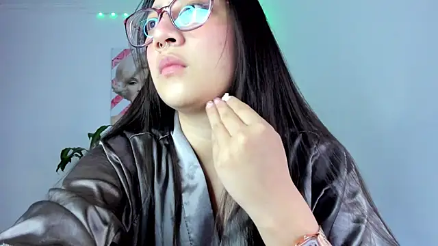 Snapshot of rouse_red chatting on October 18, 2025, 1:34 pm rouse red online show from October 18, 2025, 1:34 pm