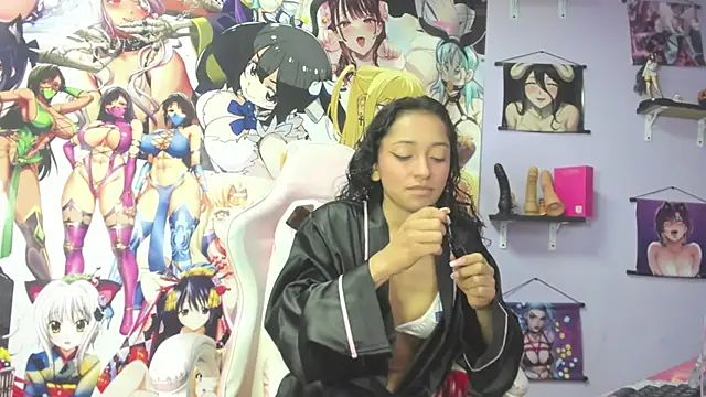 Snapshot of Kylie_Moan chatting on September 17, 2025, 10:11 pm Kylie Moan online show from September 17, 2025, 10:11 pm