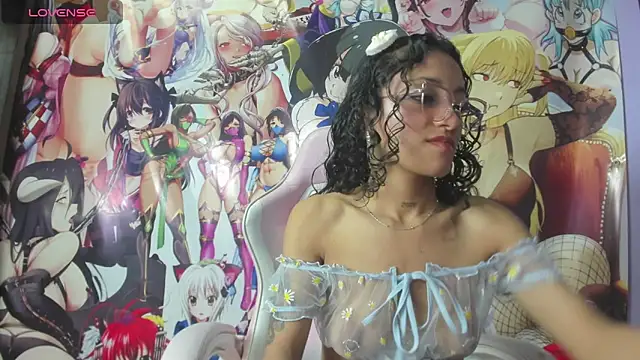 Snapshot of Kylie_Moan chatting on September 20, 2025, 3:29 am Kylie Moan online show from September 20, 2025, 3:29 am