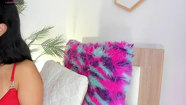 Hadid Jimenez  online show from November 21, 2025, 7:45 pm