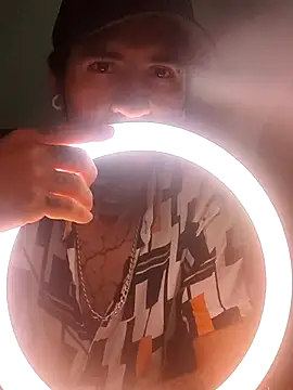 Tattoboy19cm online show from September 16, 2025, 4:46 am